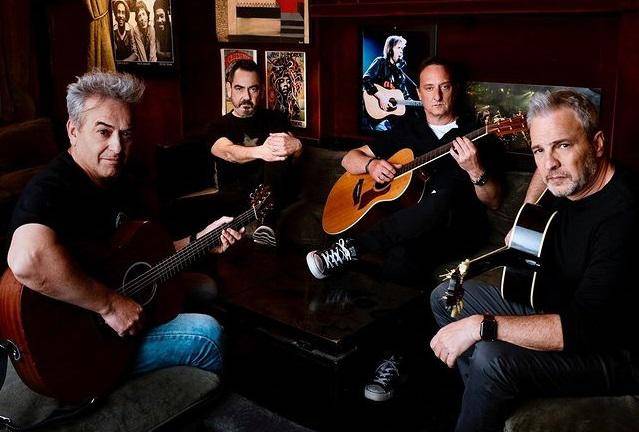 Los Hombres G cuentan la verdadera historia detrás de “Devuélveme a mi chica”.