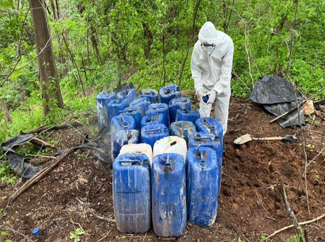 Ejército asegura presunta droga y desmantela laboratorio clandestino en Cosalá