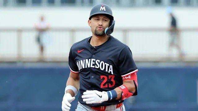 Royce Lewis y Willi Castro fueron activados por los Mellizos