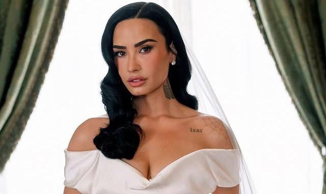 Vestido de Demi Lovato diseñado por Vivienne Westwood