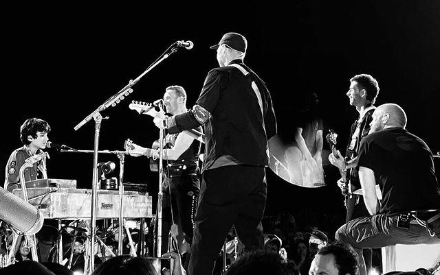 Coldplay invita al escenario a Huillo, niño mexicano con autismo que se hizo viral hace 6 años