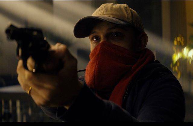 Tom Holland en escena de Cherry.