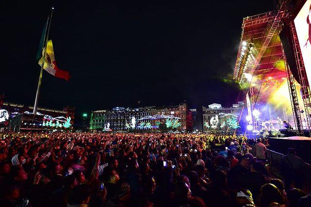 Así lució el Zócalo de la Ciudad de México durante el concierto de Los Tigres del Norte en la ceremonia del Grito de Independencia.
