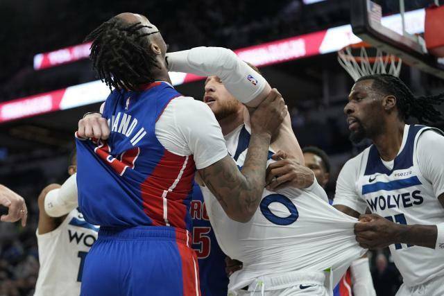 Pistons y Timberwolves protagonizaron una pelea en el encuentro del pasado domingo.