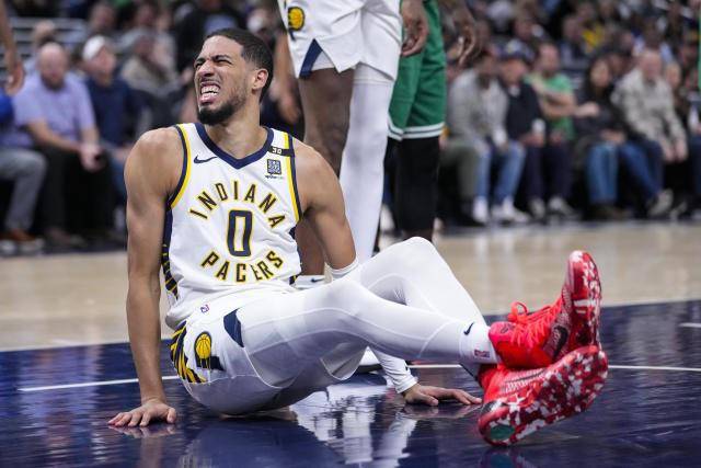 Tyrese Haliburton sufrió la lesión en el choque ante los Celtics.