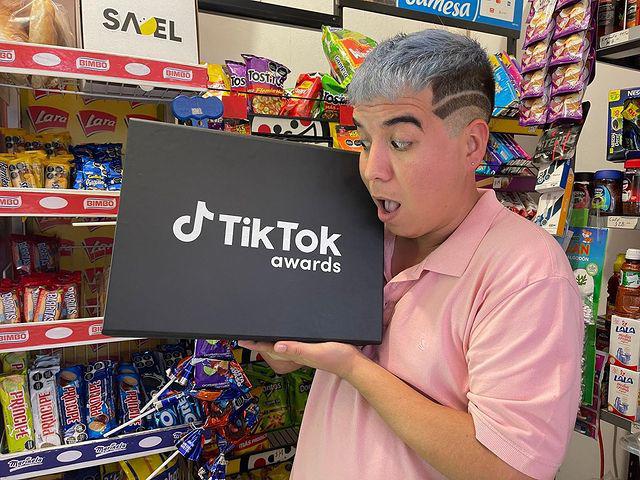 $!Obtiene el Tik Toker sinaloense Sael Maldonado premio al Live más visto en Latinoamérica