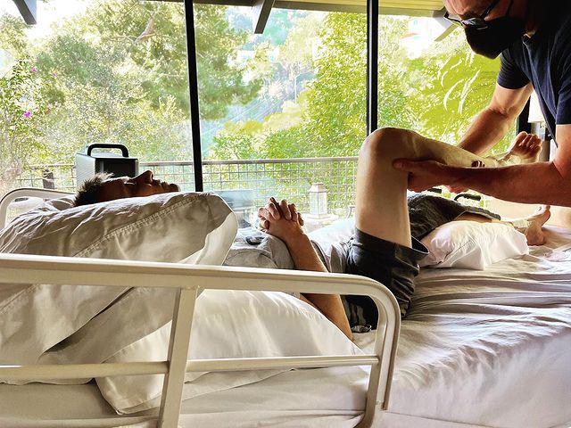 Jeremy Renner revela que se fracturó más de 30 huesos en su accidente