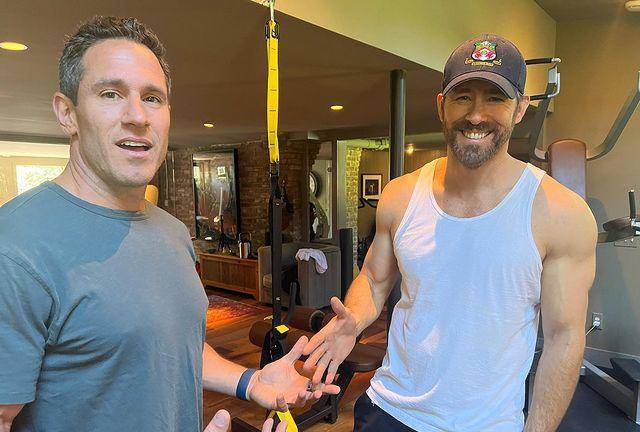 Ryan Reynolds junto a su entrenador Don Saladino.