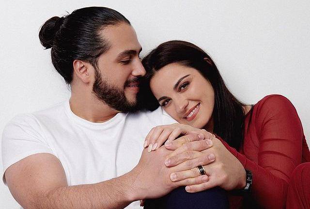 Maite Perroni niega estar embarazada.