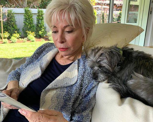 Es Isabel Allende la autora más leída en bibliotecas de Nueva York