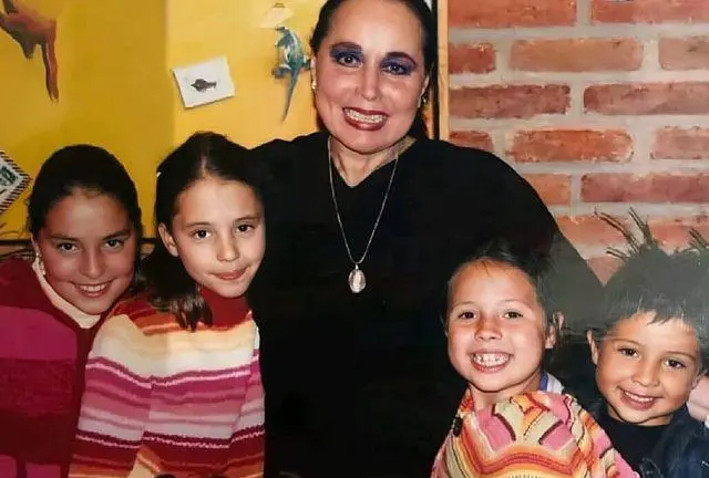Flor Silvestre es recordada por su familia.
