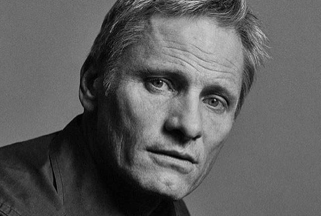 Viggo Mortensen busca locaciones en México y Canadá para su próximo filme.