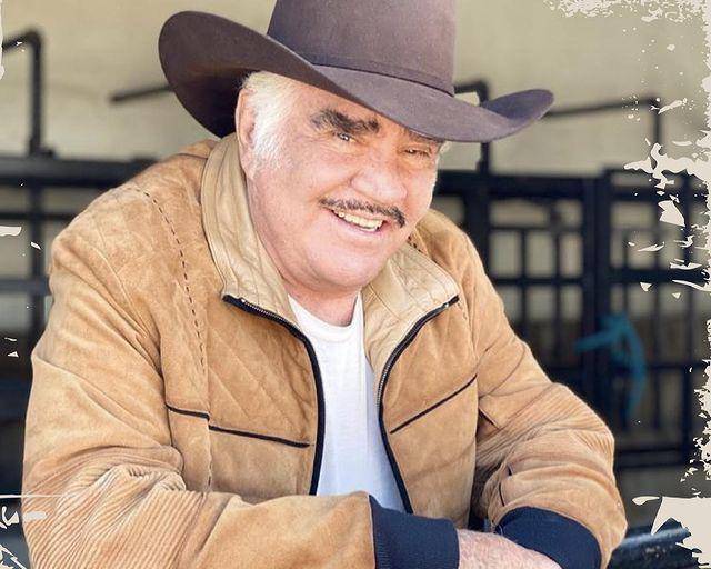 Vicente Fernández está en estado crítico y su pronóstico es reservado, informa familia en redes