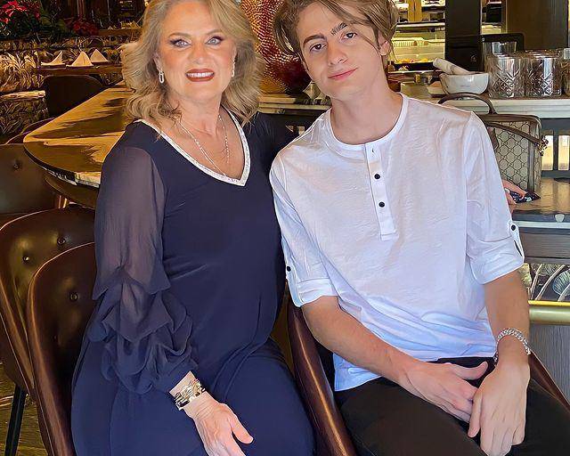 Érika Buenfil y su hijo, Nicolás, dan positivo a Covid