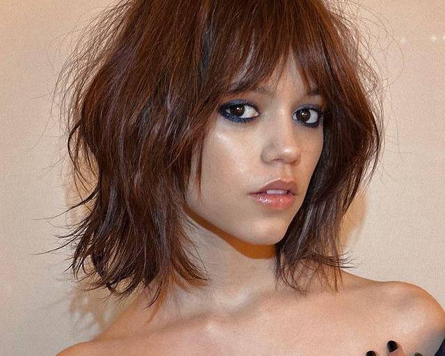 Jenna Ortega deja atrás el corte de pelo de Wednesday Addams