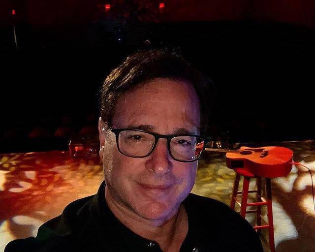 Revelan causa de la muerte de Bob Saget: un golpe en la cabeza