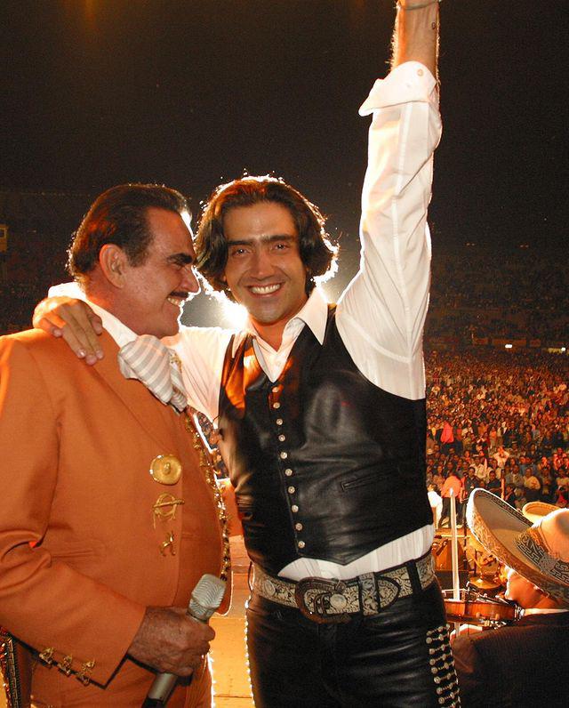 $!Alejandro Fernández despide a su padre con emotivo mensaje