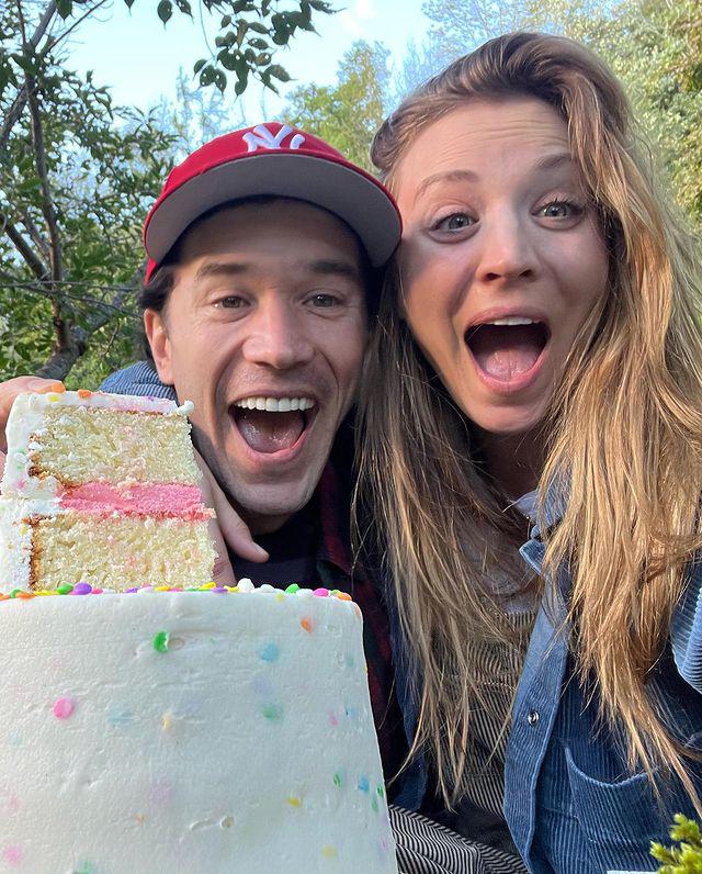 $!Espera Kaley Cuoco a su primer hijo con Tom Pelphrey