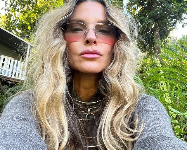 Issabela Camil no descarta escribir un libro sobre su romance con Luis Miguel