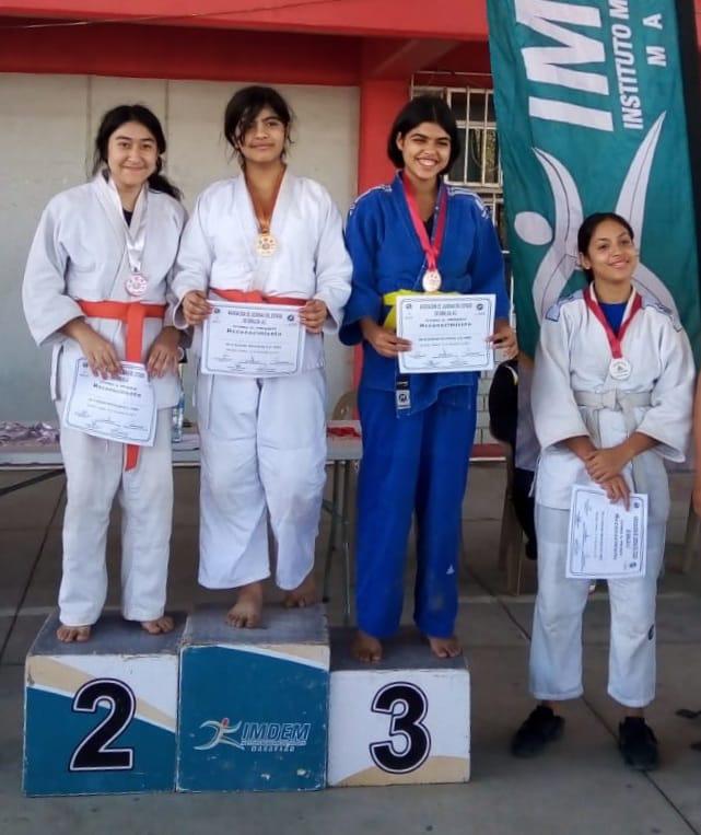 $!Mazatlecos brillan en Preparatorio Estatal de Judo