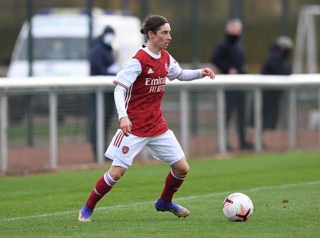 Marcelo Flores es convocado al primer equipo del Arsenal