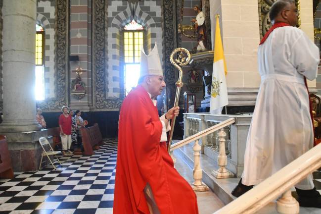 Monseñor Espinosa Contreras leyó un mensaje de la Conferencia del Episcopado Mexicano al oficiar la misa de este domingo en la Catedral Basílica de la Inmaculada Concepción.
