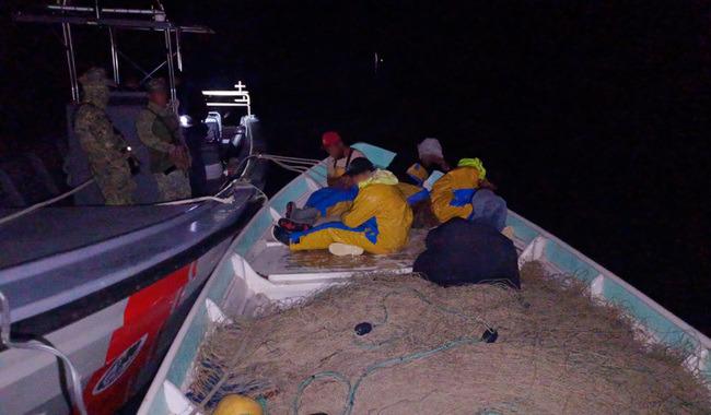 En un operativo conjunto para proteger a la vaquita marina y combatir la pesca ilegal, autoridades federales detuvieron a cinco personas.