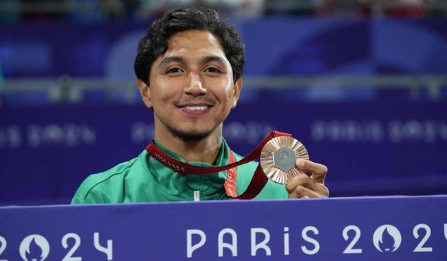 Diego García López, ganador del Premio Estatal del Deporte, tras su participación de bronce en el para taekwondo de los Juegos Paralímpicos París 2024.