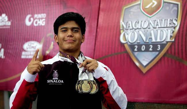 El gimnasta sinaloense Aarón Ibarra se lleva el tercer lugar en barras paralelas varonil con un puntaje de 12.533.