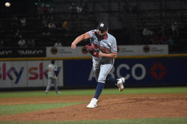 David Reyes lanza seis entradas de calidad.