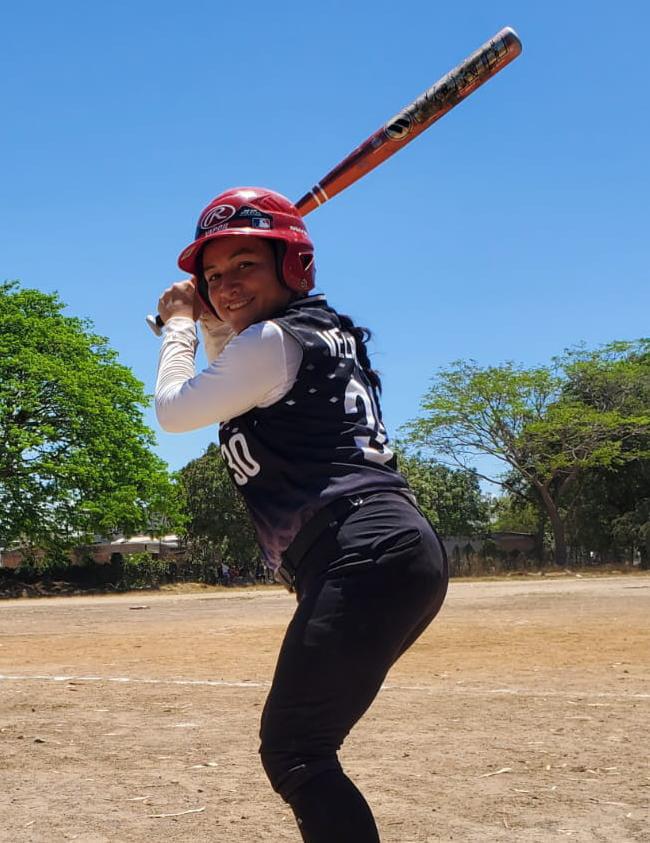 $!Rojas de Villa Unión enfrían a Agua Caliente en Liga de Softbol Femenil Campesina