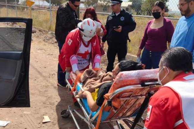 El bebé y su madre fueron trasladados al Hospital Civil tras el parto.