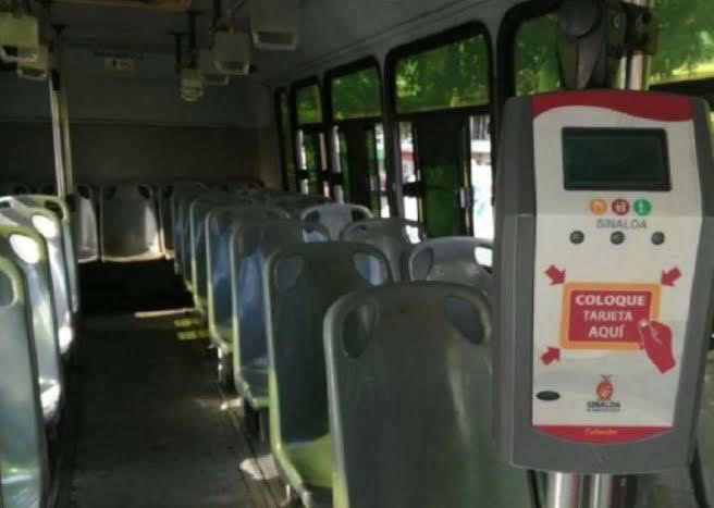 Inicia trámite de tarjeta inteligente para descuento en transporte público a estudiantes