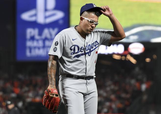 Julio Urías se salva de su cuarta derrota