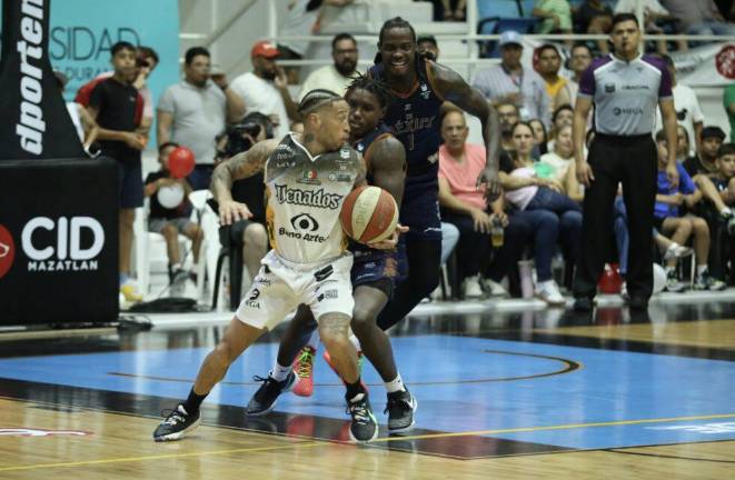 Venados Basketball se pone contra la pared.