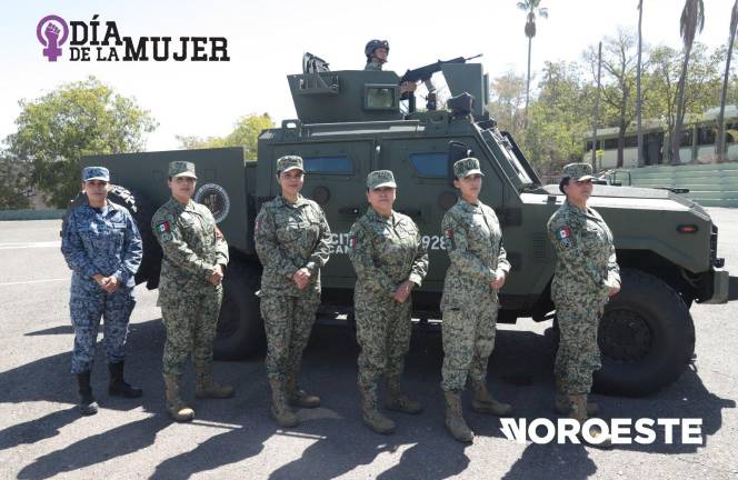 Dentro del Ejército Mexicano, la Fuerza Aérea y la Guardia Nacional, hay mujeres que rompen estereotipos con su disciplina y valentía.