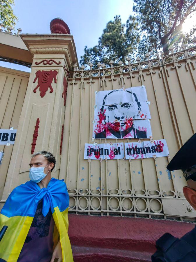 $!Protestas cunden en el orbe, incluida Rusia donde arrestan a cientos
