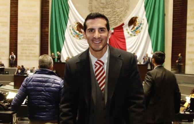 El clavadista Rommel Pacheco fue designado como precandidato único de Morena para competir por la alcaldía de Mérida, Yucatán.