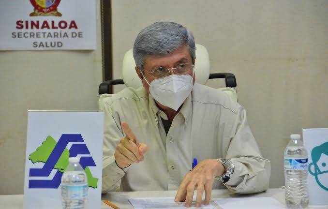 Efrén Encinas Torres, Secretario de Salud en Sinaloa.