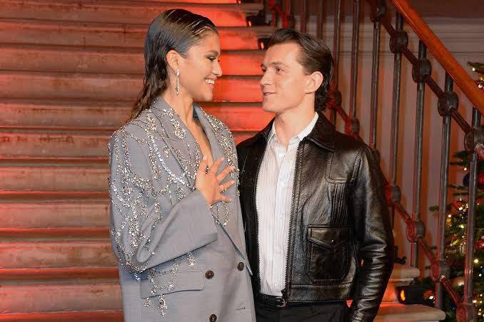 Habrá boda, se comprometen Tom Holland y Zendaya
