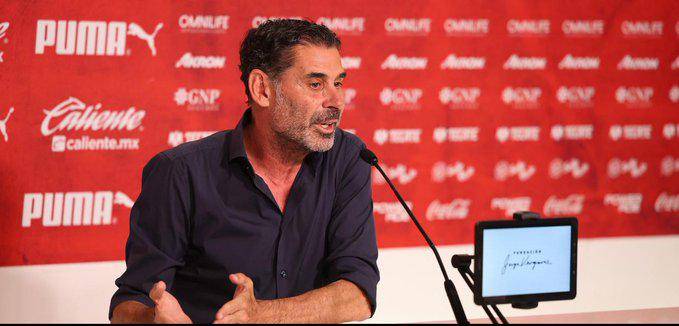 Fernando Hierro reiteró su respaldo a Veljko Paunovic.