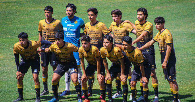 Dorados de Sinaloa saca ventaja por la mínima.
