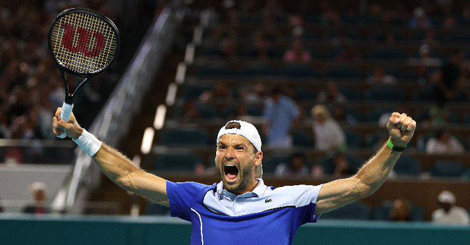 Un sublime Dimitrov sorprende a Alcaraz en Miami