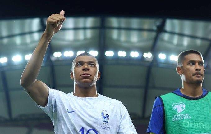Francia golea a Gibraltar.