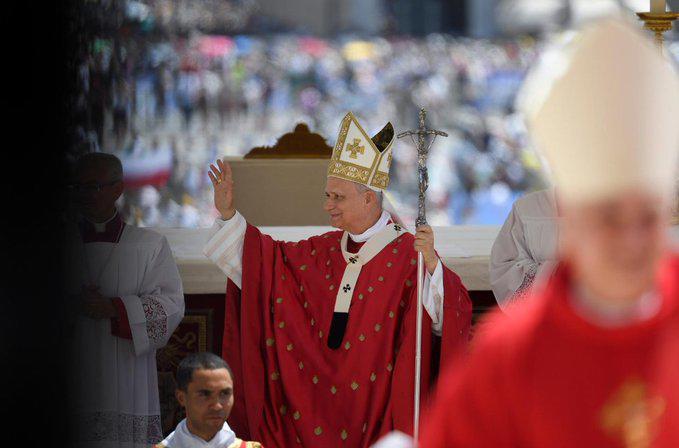 $!El Papa León XIV llama a la unidad y denuncia la exclusión en misa de Pentecostés