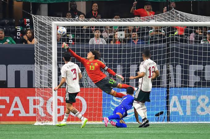 $!México saboreaba la voltereta, pero un error lo arruinó al final