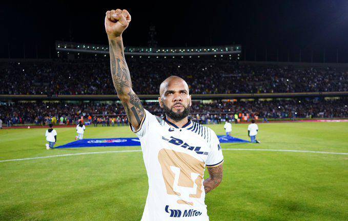 Dani Alves.