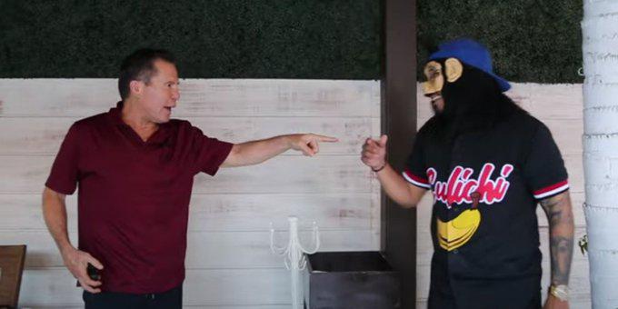 VIDEO: Julio César Chávez ‘estalla’ contra youtuber Chango Ote tras regalarle unos tacones
