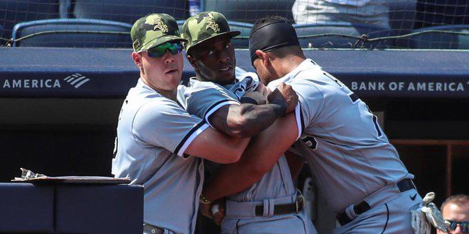 $!Grand slam de LeMahieu guía a Yanquis a vencer a Medias Blancas con trifulca incluida