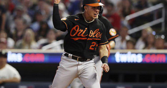Doblete de Urías en la décima sentencia victoria de Orioles sobre Mellizos